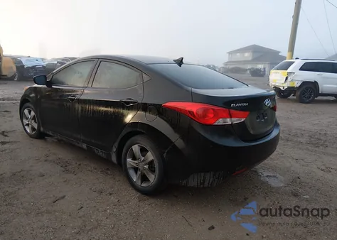 2012 Hyundai Elantra Gls (Ulsan Plant) z USA, uszkodzony, nr VIN KMHDH4AE2CU277821